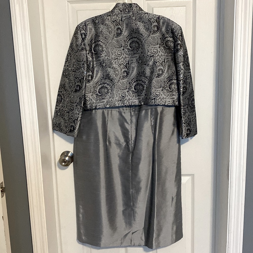 EUC David’s Bridal Mothers Dress - Picture 9 of 9